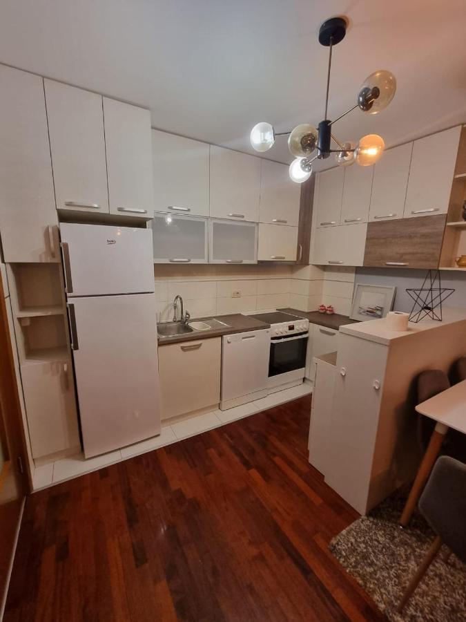 5 Star Apartment Podgorica Exterior foto