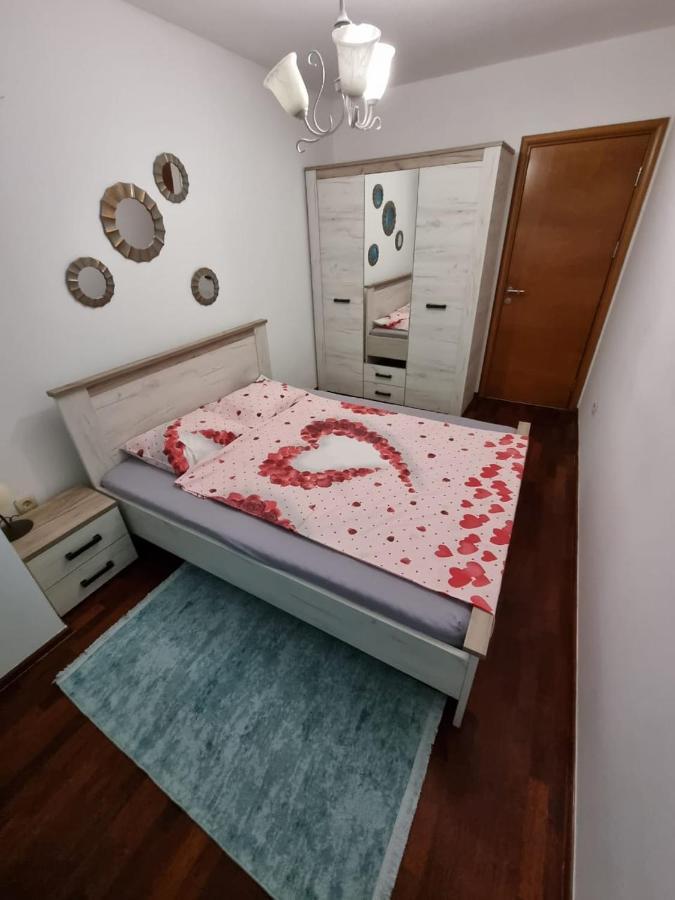 5 Star Apartment Podgorica Exterior foto